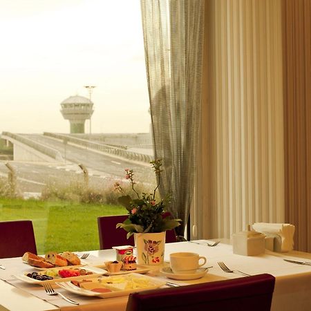 Orty Airport Hotel İzmir Nhà hàng bức ảnh