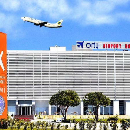 Orty Airport Hotel İzmir Ngoại thất bức ảnh
