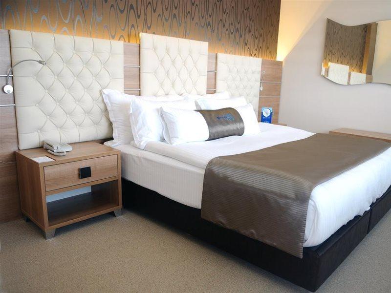Orty Airport Hotel İzmir Ngoại thất bức ảnh
