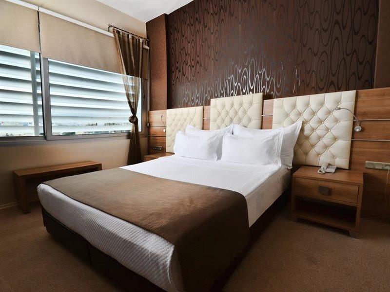 Orty Airport Hotel İzmir Ngoại thất bức ảnh