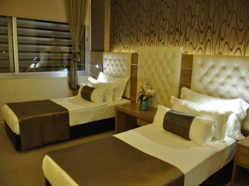 Orty Airport Hotel İzmir Ngoại thất bức ảnh