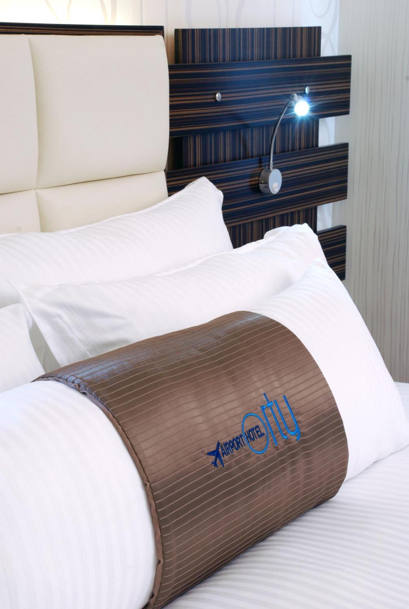 Orty Airport Hotel İzmir Ngoại thất bức ảnh