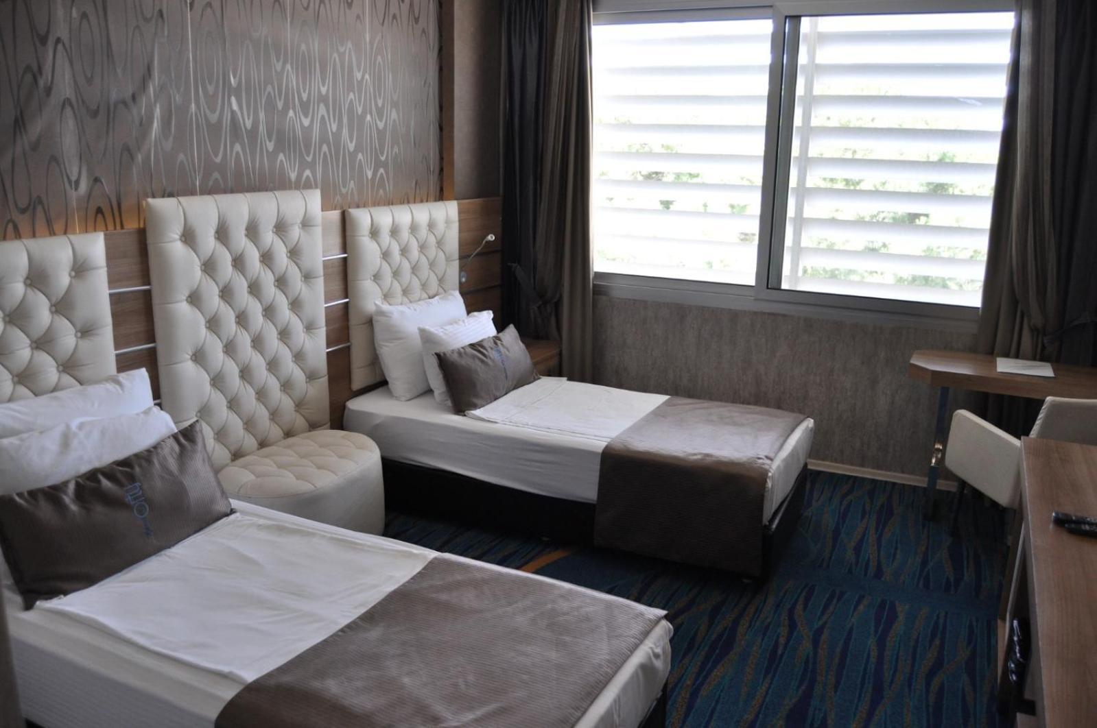 Orty Airport Hotel İzmir Ngoại thất bức ảnh