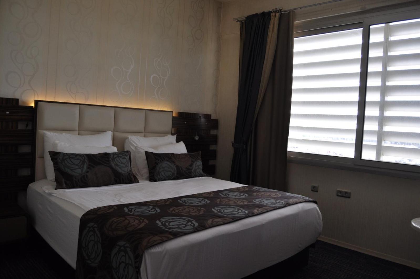 Orty Airport Hotel İzmir Ngoại thất bức ảnh