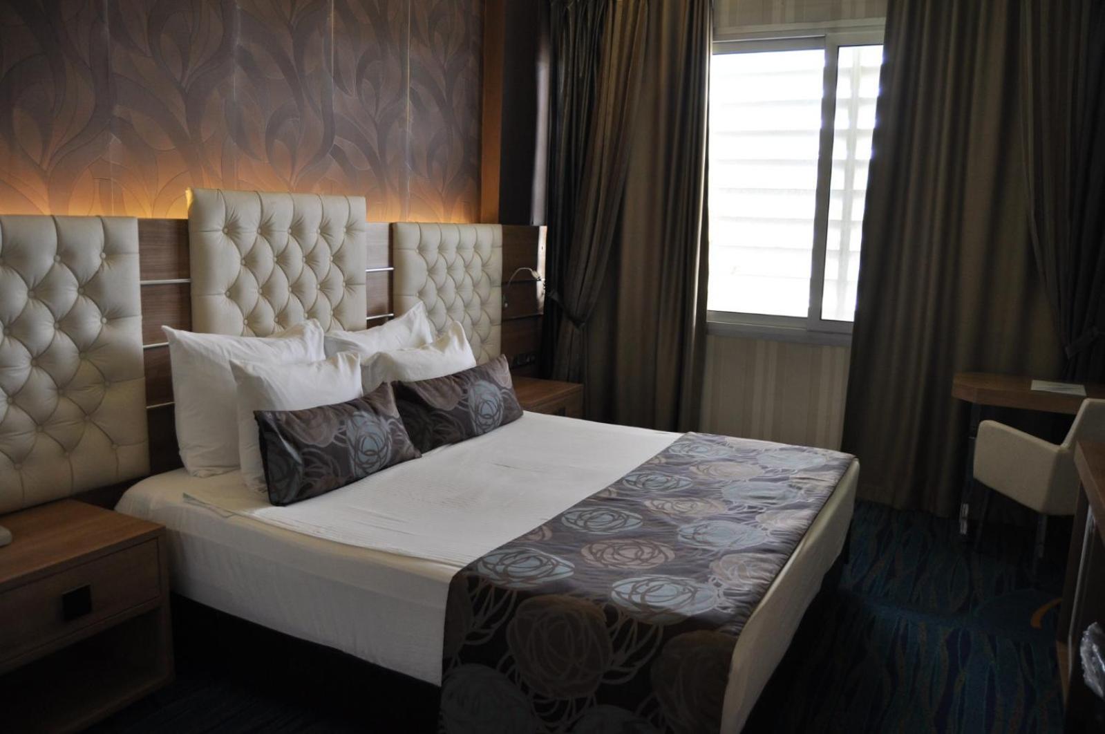 Orty Airport Hotel İzmir Ngoại thất bức ảnh