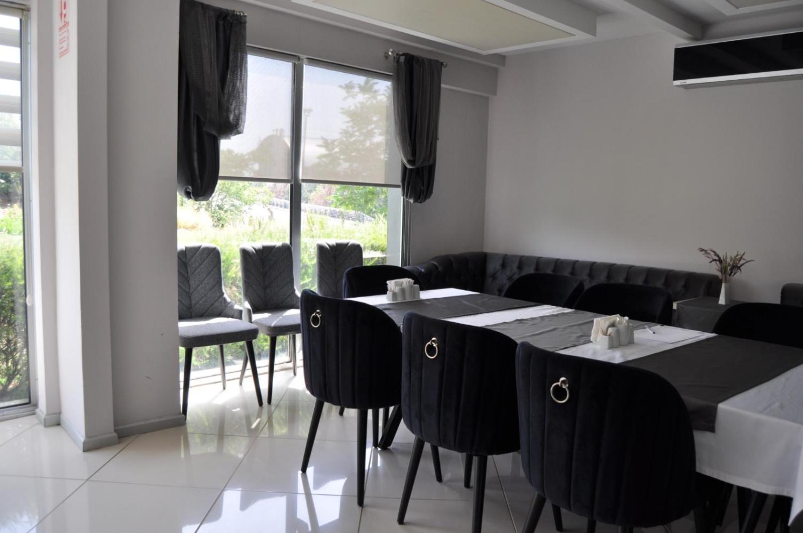 Orty Airport Hotel İzmir Ngoại thất bức ảnh