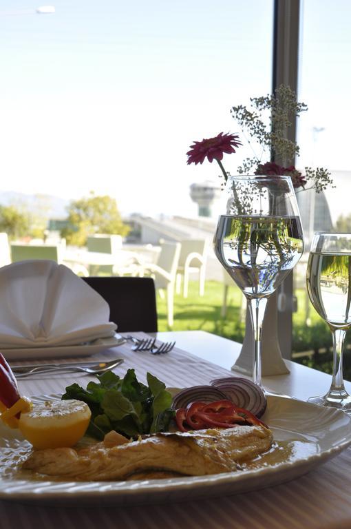 Orty Airport Hotel İzmir Ngoại thất bức ảnh