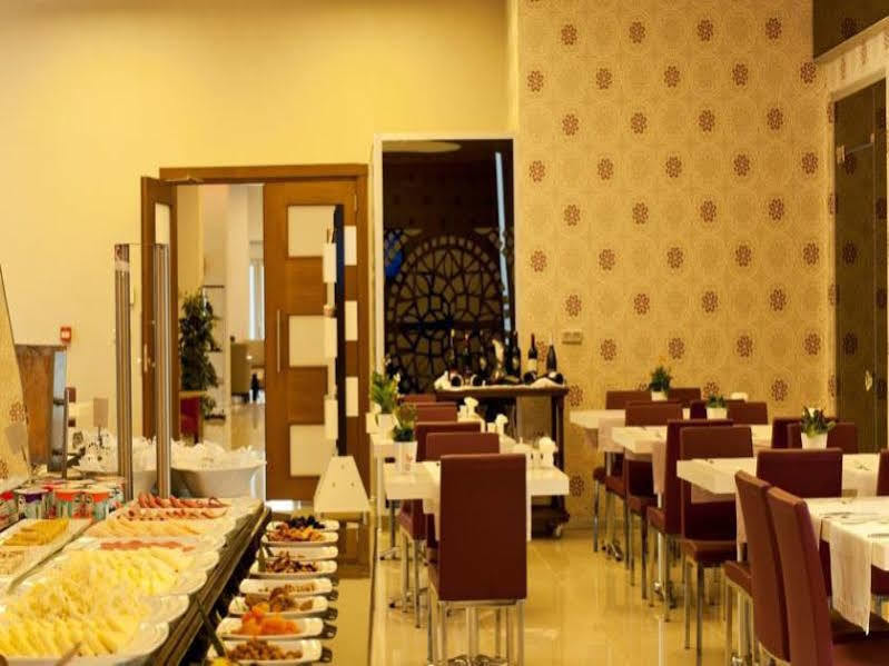 Orty Airport Hotel İzmir Ngoại thất bức ảnh
