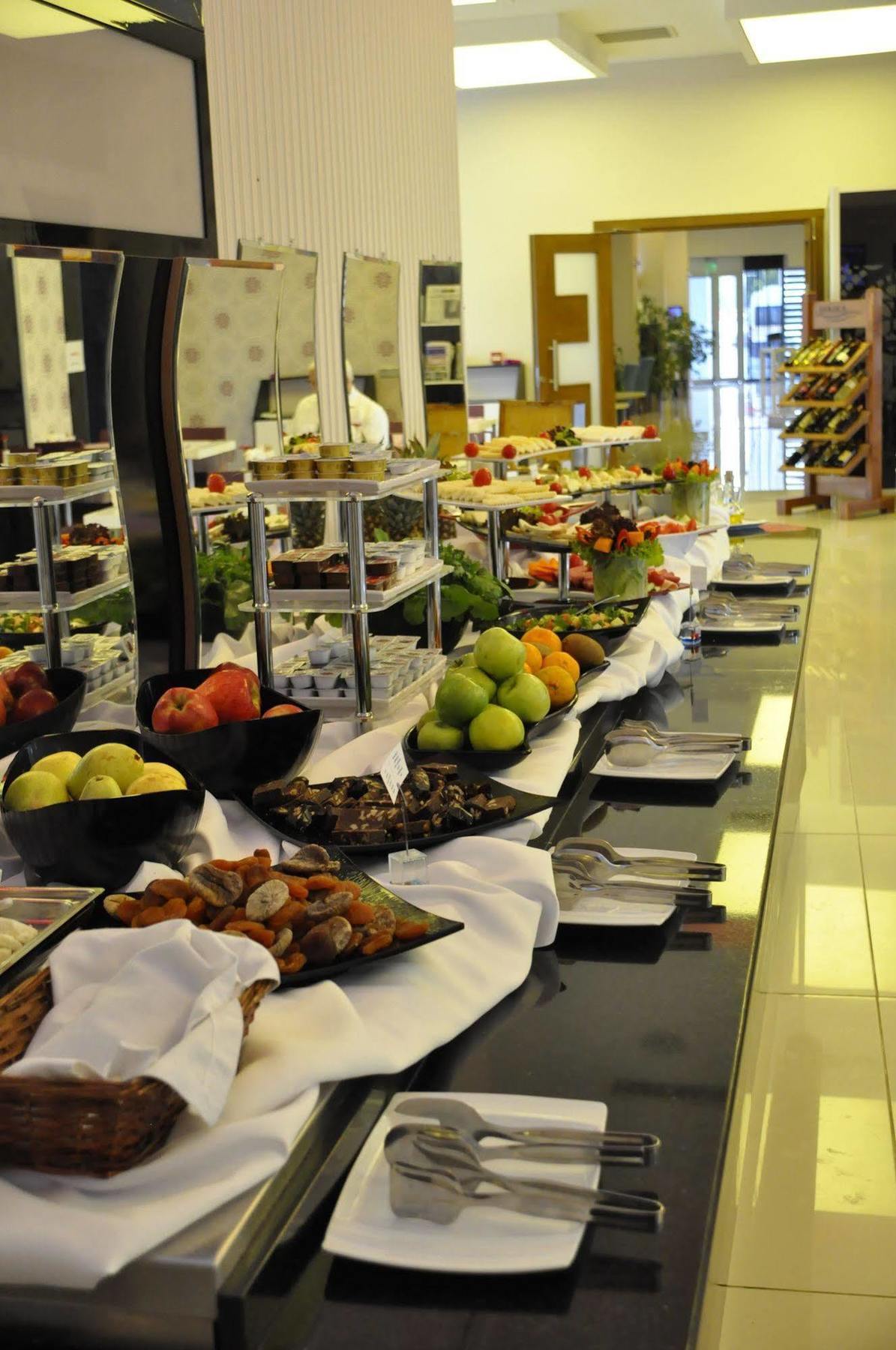 Orty Airport Hotel İzmir Ngoại thất bức ảnh